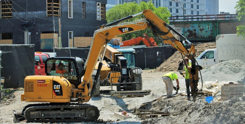 851 West Grand banner