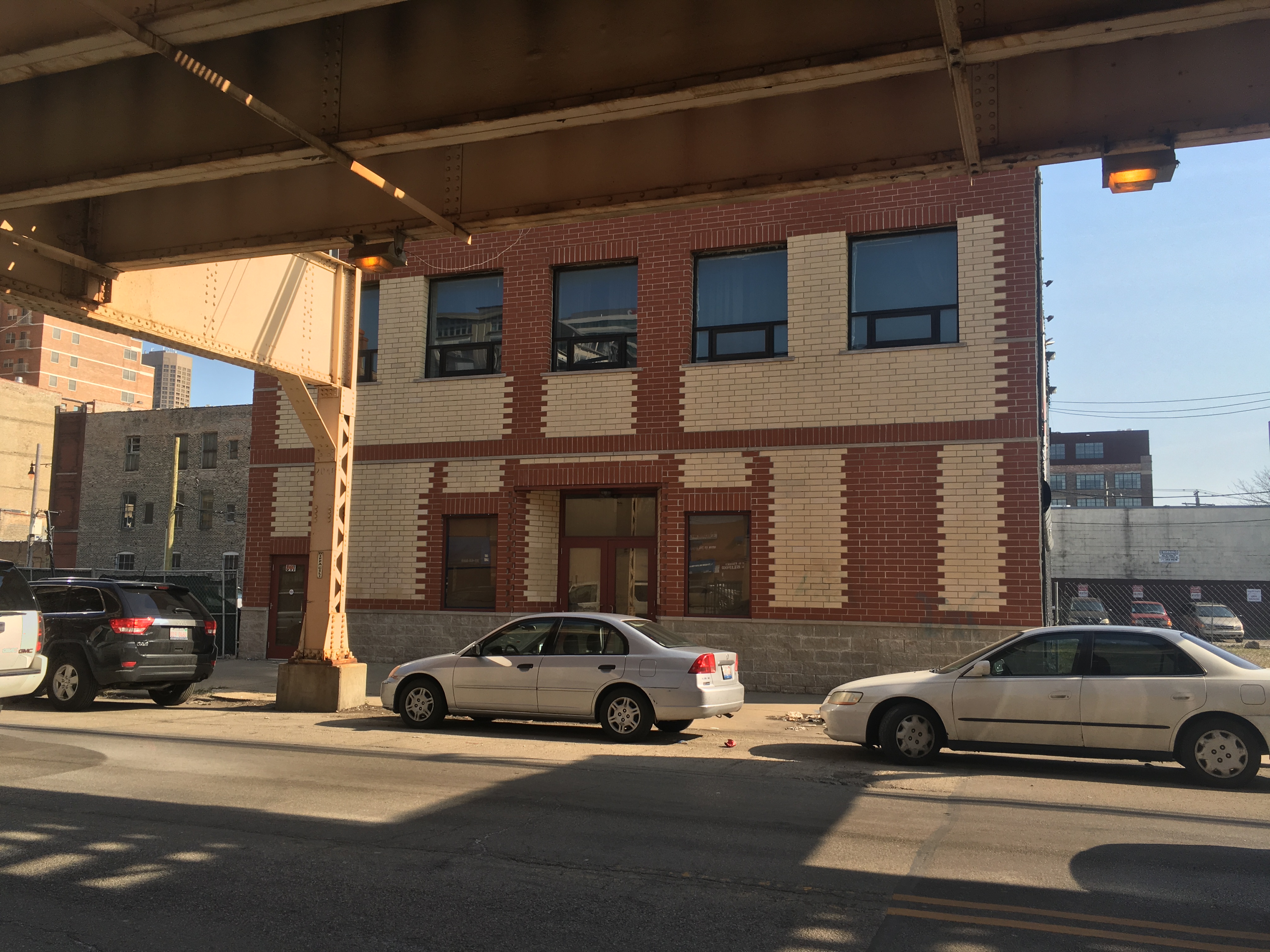 817 West Lake Street