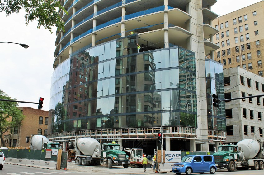 2950 North Sheridan 12