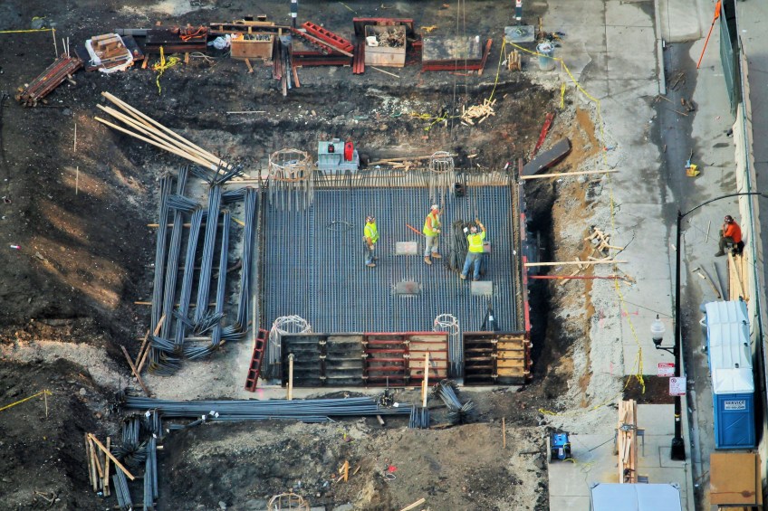 625 West Adams tower crane 3