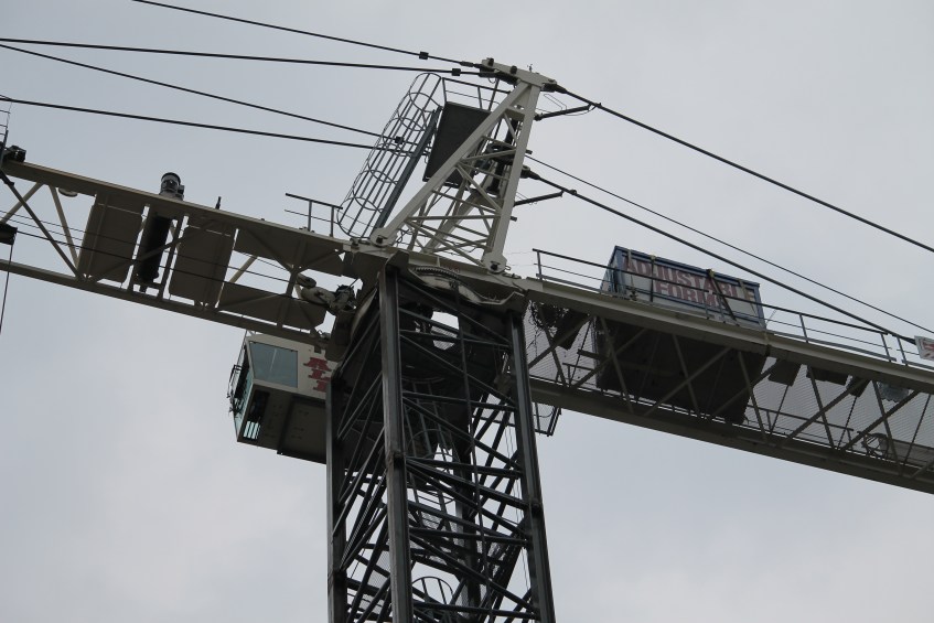 165 North Desplaines tower crane