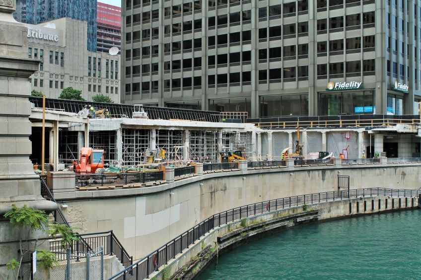 Apple Chicago flagship store