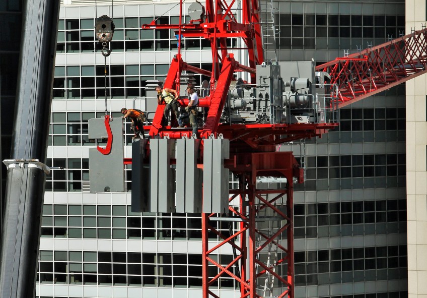 151 North Franklin tower crane