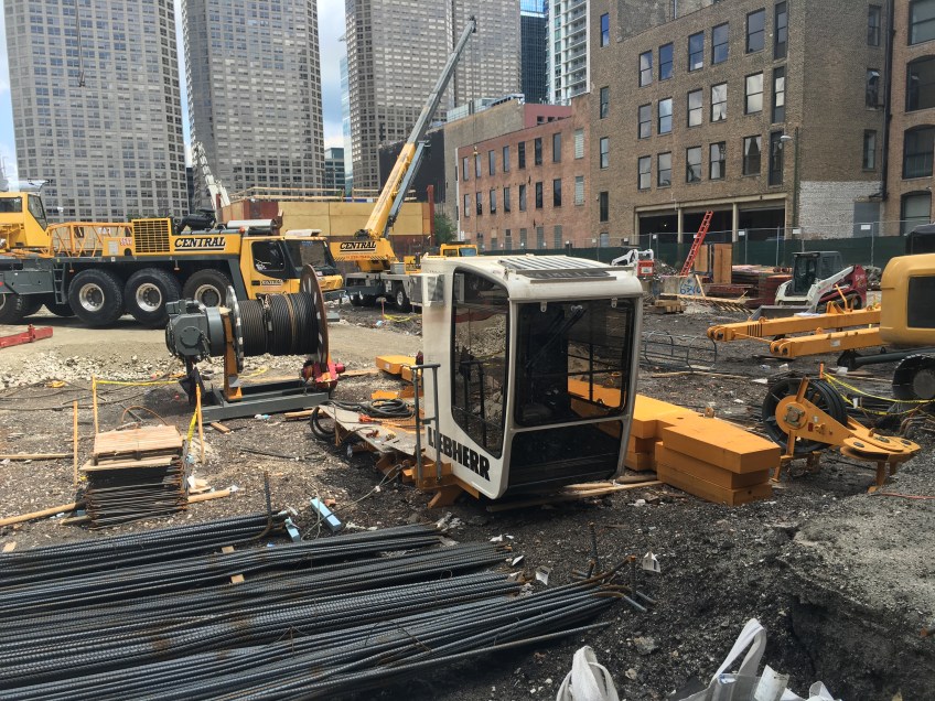 625 West Adams tower crane