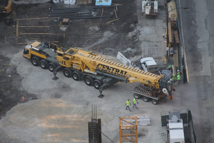 625 West Adams tower crane