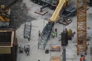 625 West Adams tower crane