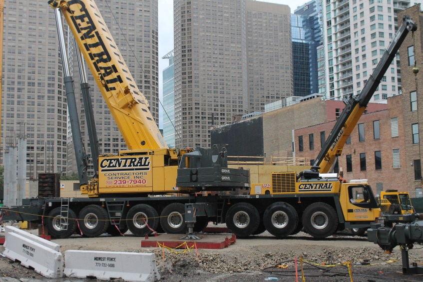 625 West Adams tower crane