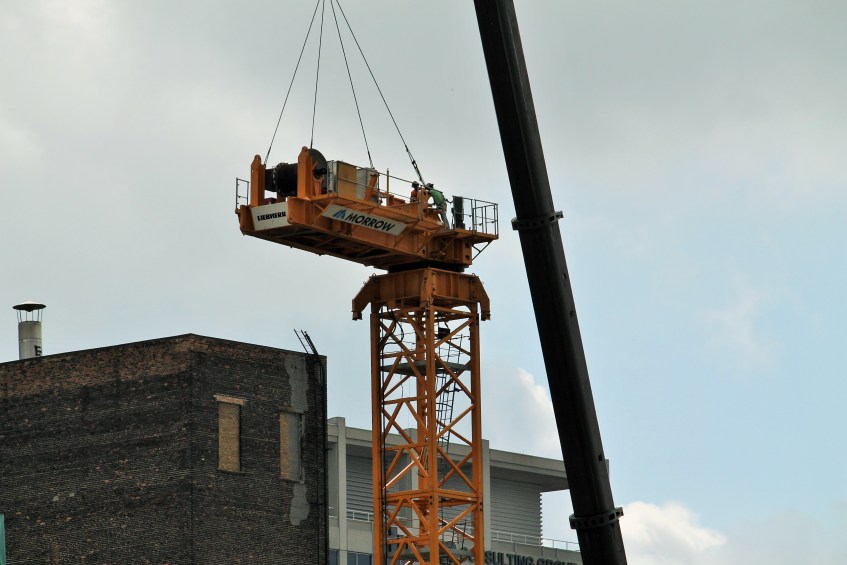 625 West Adams tower crane