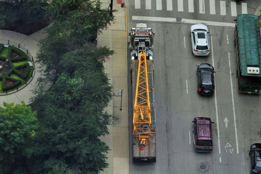 625 West Adams tower crane