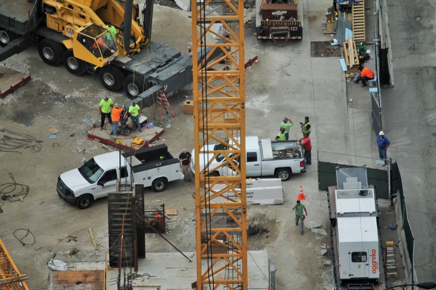 625 West Adams tower crane