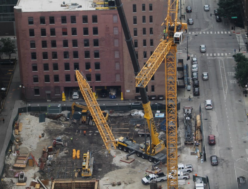625 West Adams tower crane