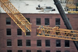 625 West Adams tower crane