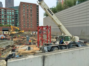 465 North Park tower crane