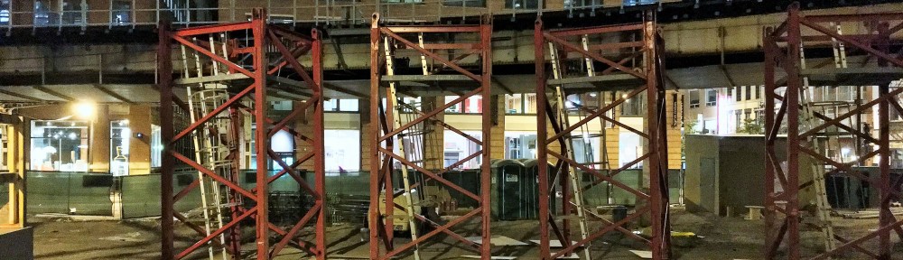 Centrum Hubbard 412 North Wells tower crane