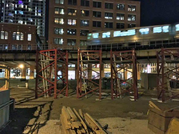 Centrum Hubbard 412 North Wells tower crane