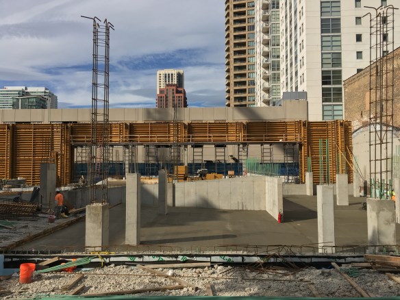 165 North Desplaines