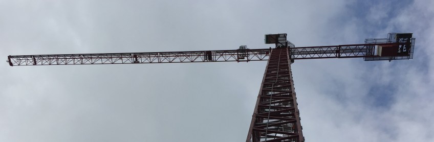 Centrum Hubbard 412 North Wells tower crane