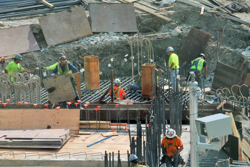 465 North Park tower crane pit