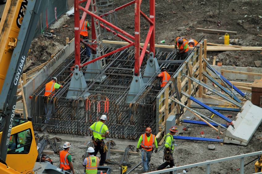 Centrum Hubbard 412 North Wells tower crane