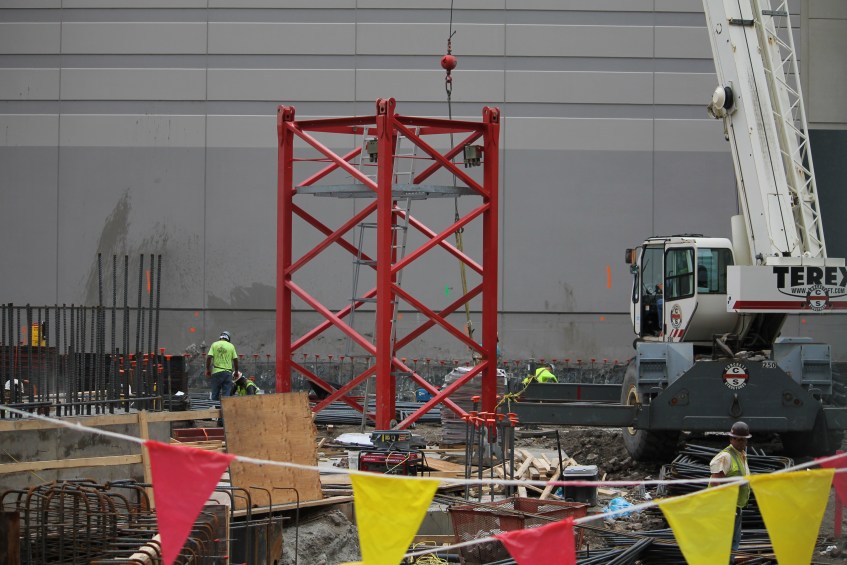 465 North Park tower crane
