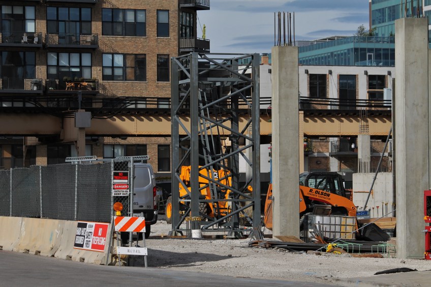 171 Aberdeen tower crane
