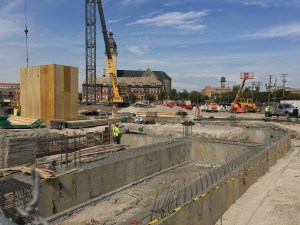 1001 West Chicago tower crane
