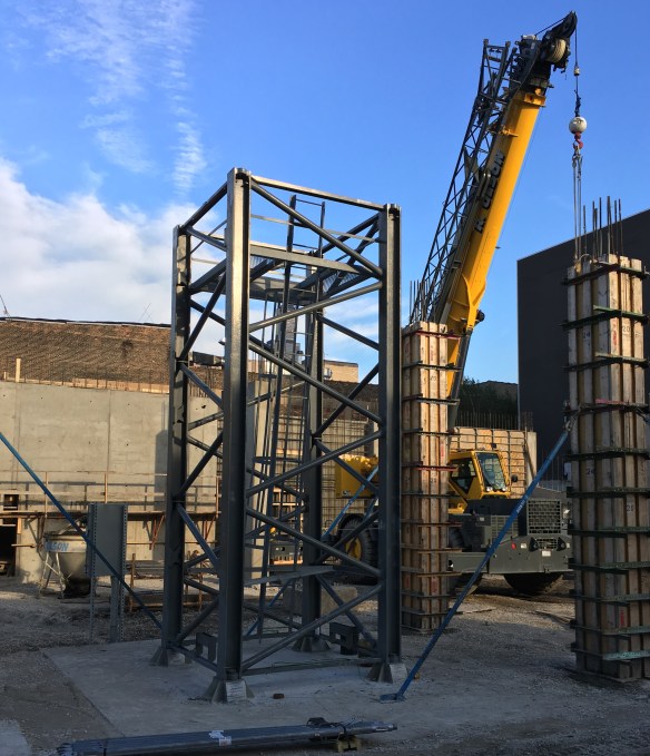 171 Aberdeen tower crane