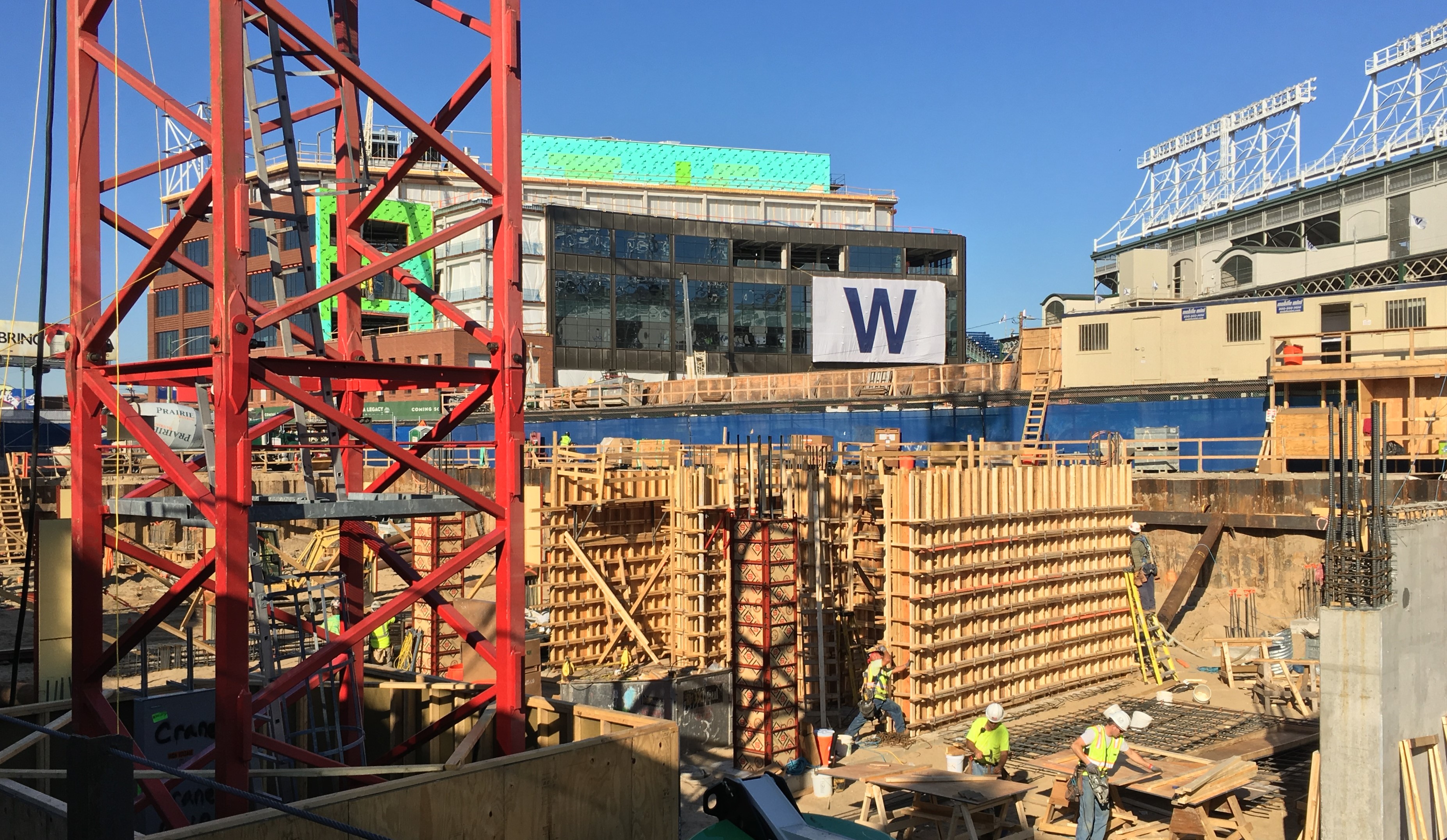 Hotel Zachary tower crane