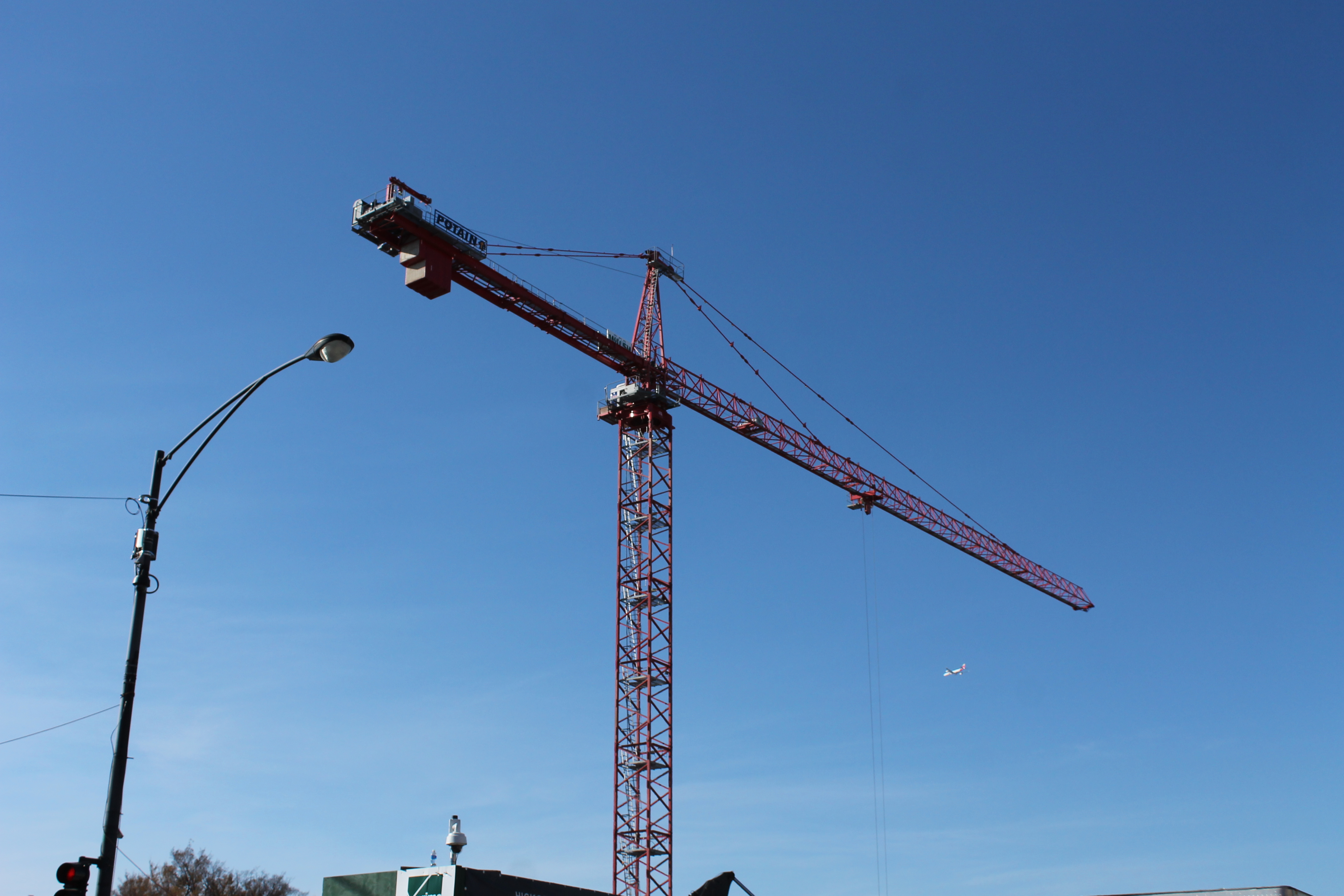 Hotel Zachary tower crane