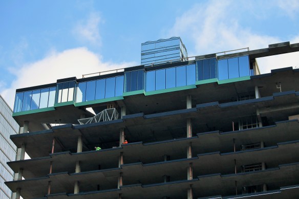 Linea 215 West Lake Street