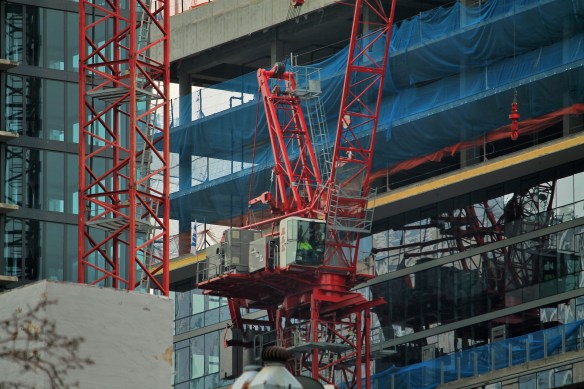 640 North Wells tower crane