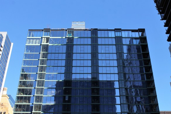 Linea 215 West Lake Street