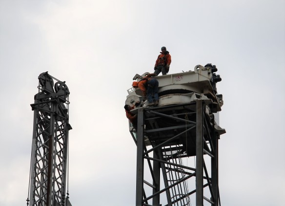 165 North Desplaines tower crane