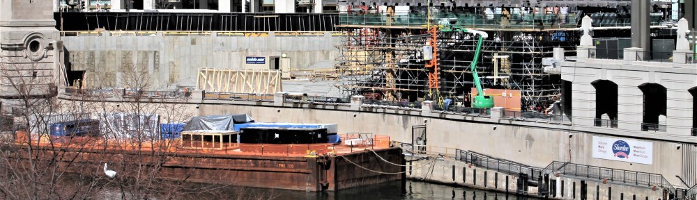 Apple Store glass installation