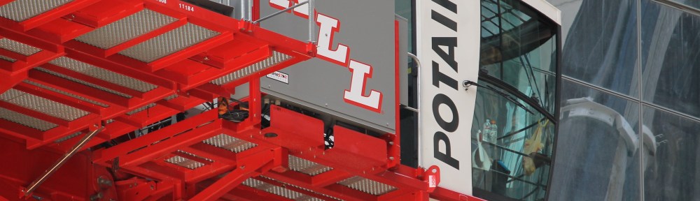 151 North Franklin tower crane