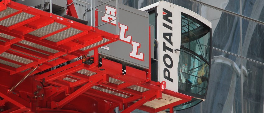 151 North Franklin tower crane