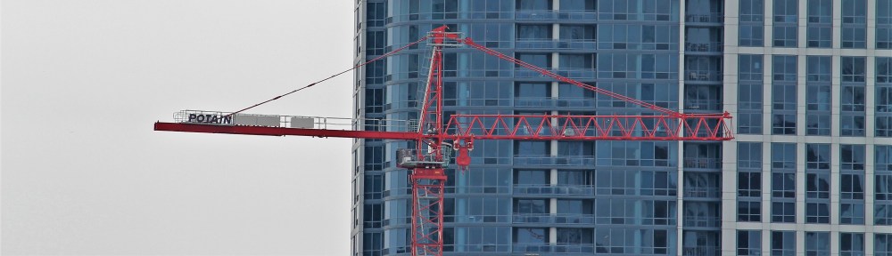 One Grant Park tower crane
