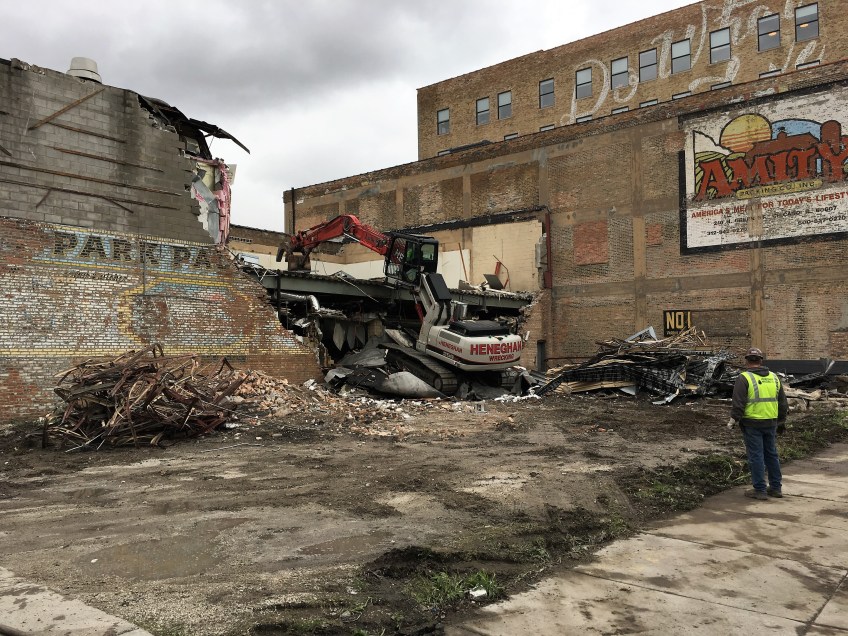 832 West Lake Street