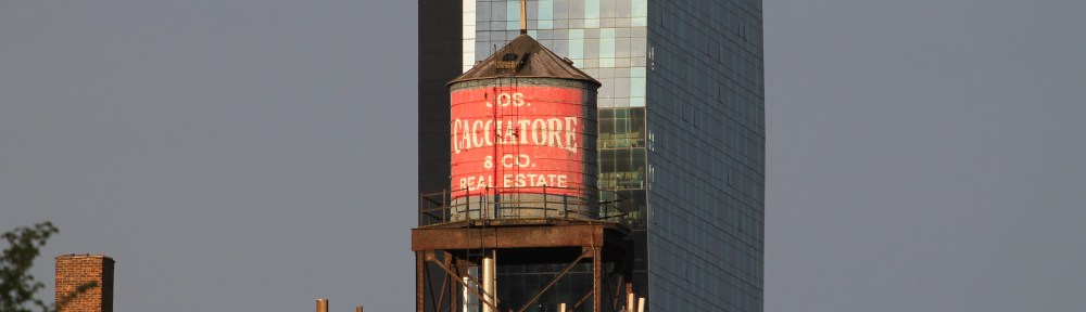 Chicago water tank, 527 South Wells Street