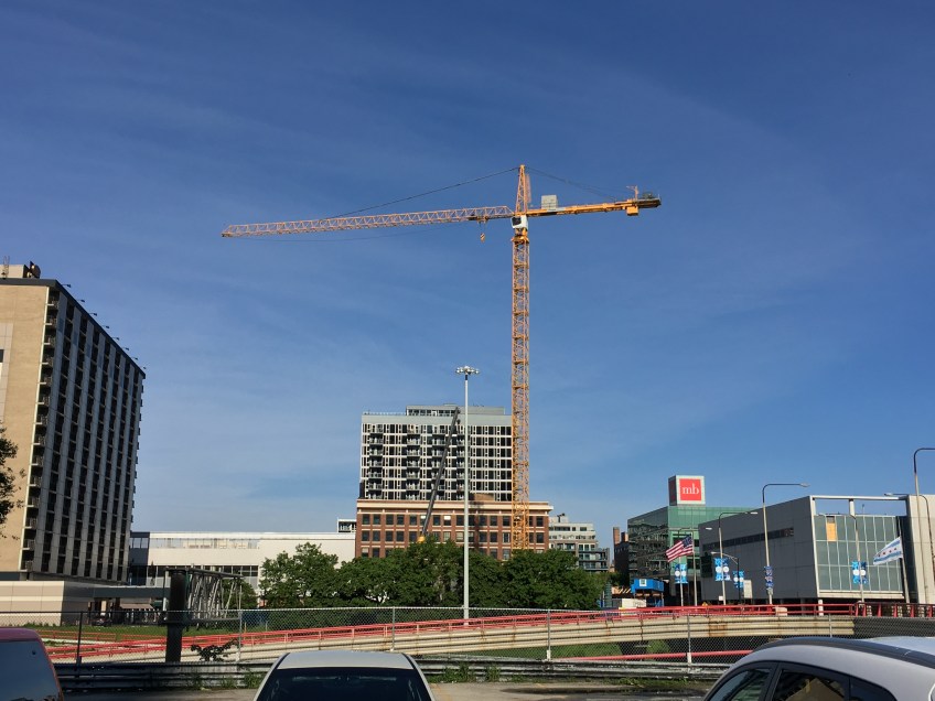 727 West Madison tower crane