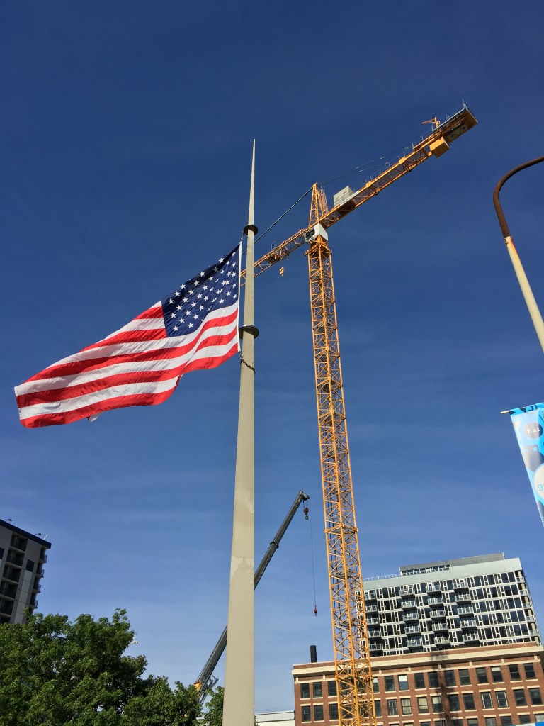 727 West Madison tower crane