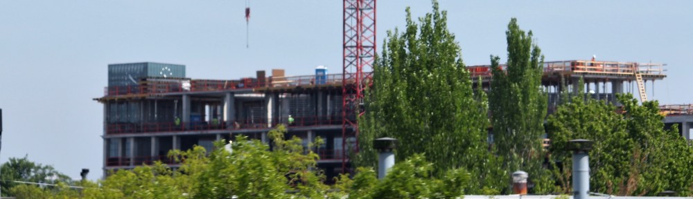 Hotel Zachary topping out