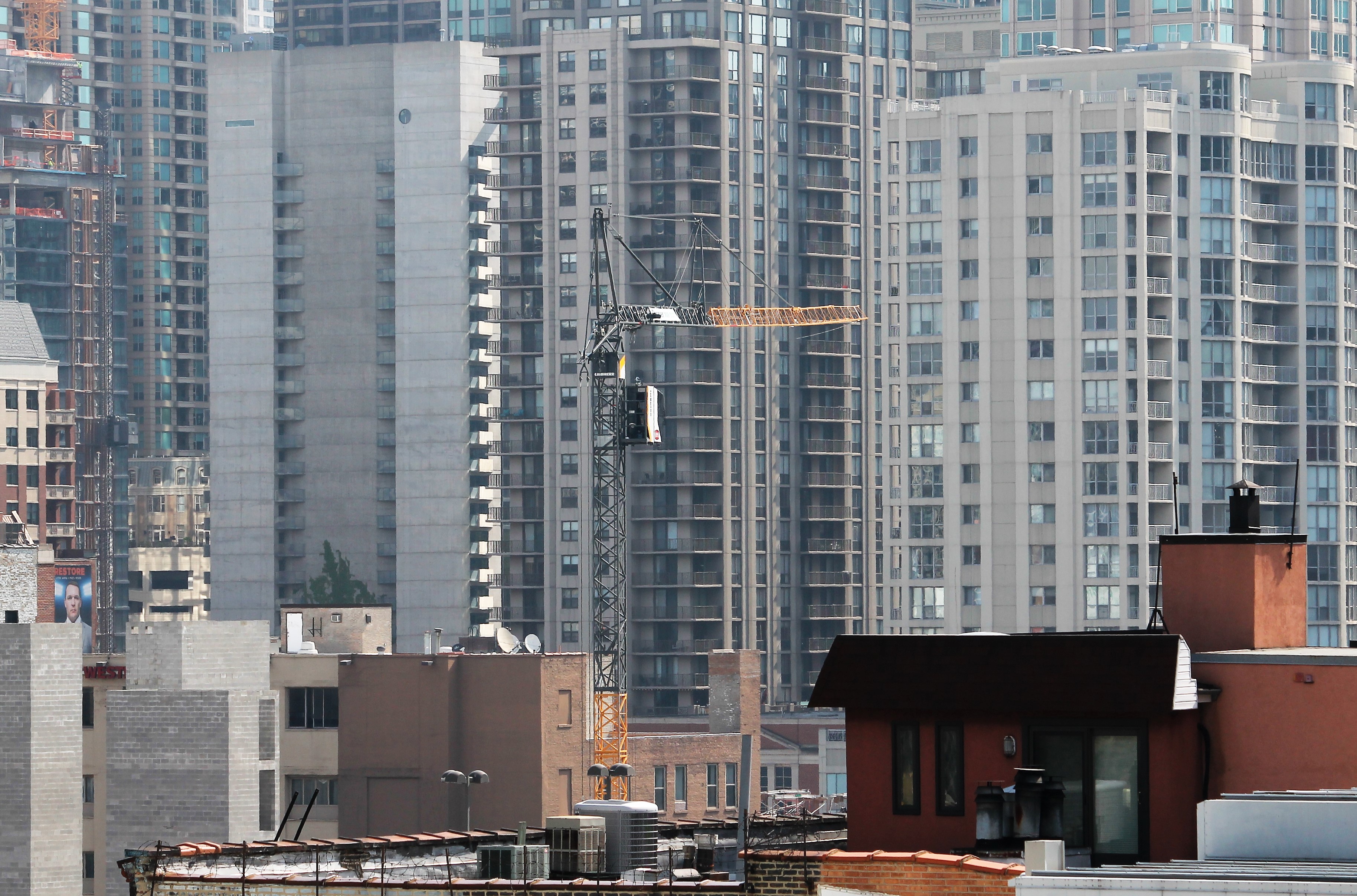 Moxy Hotel tower crane