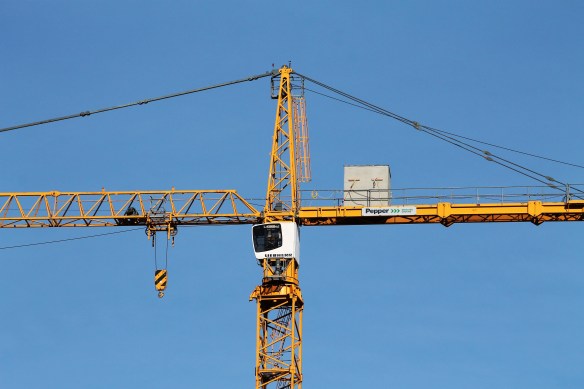 727 West Madison tower crane