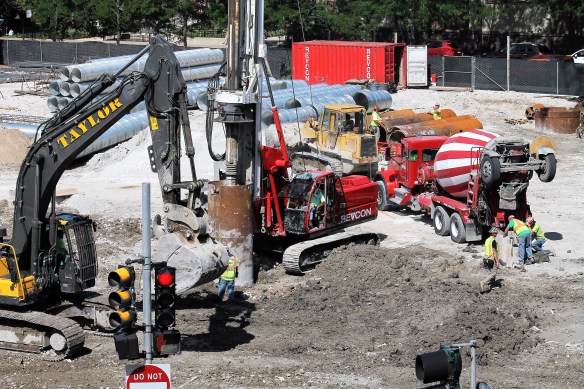 Lincoln Common caisson work