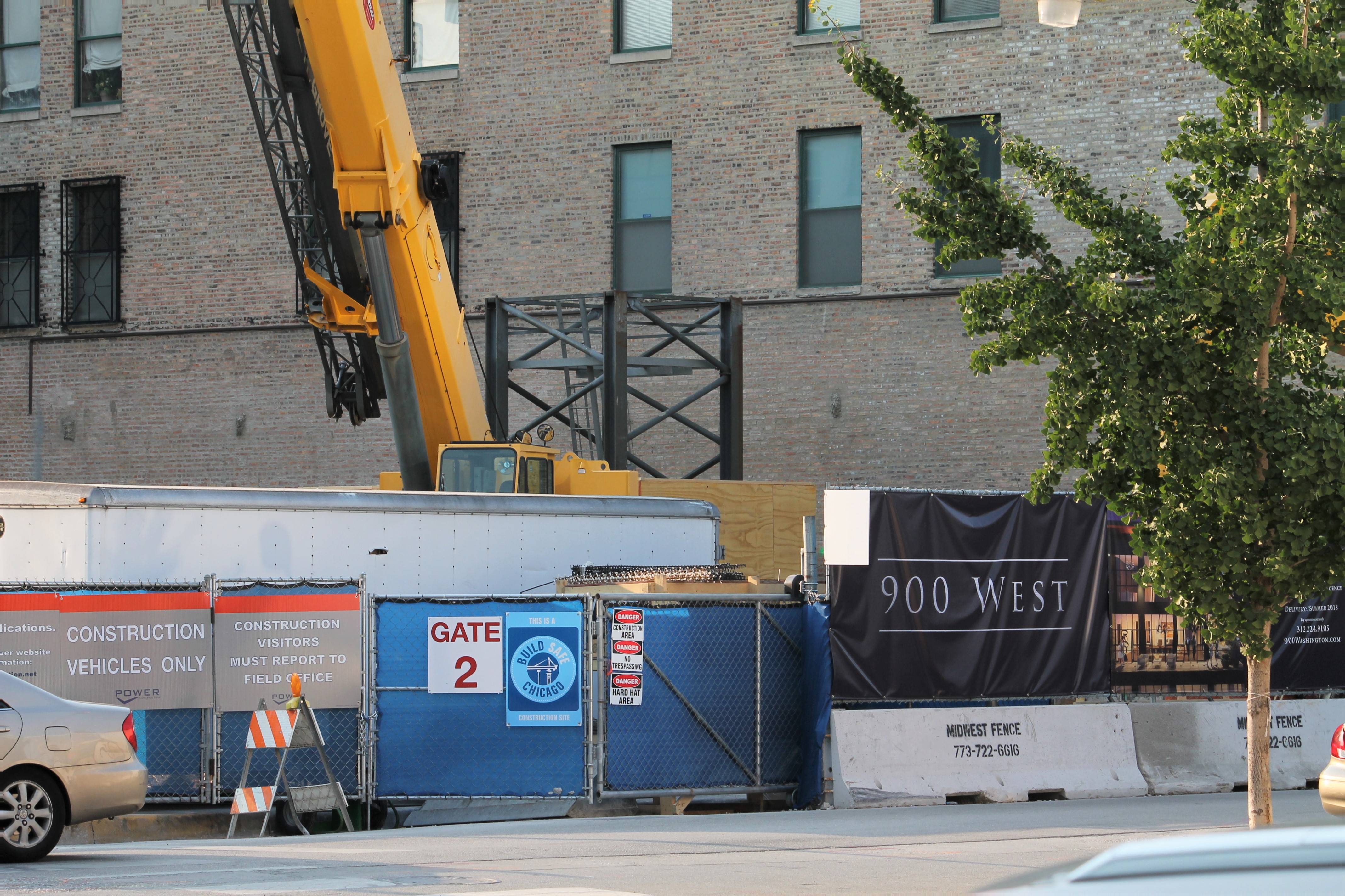 900 West tower crane stub