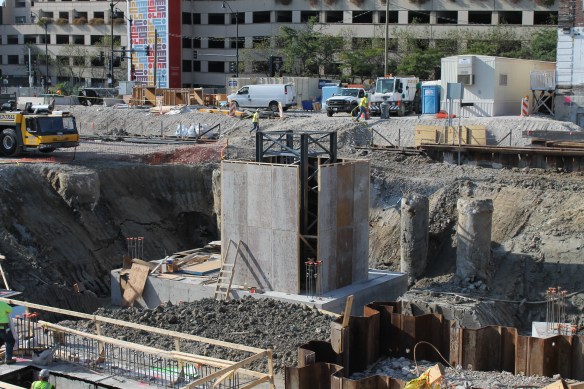 The Lincoln Common North Crane