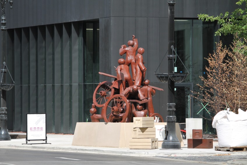 EMME 165 North Desplaines