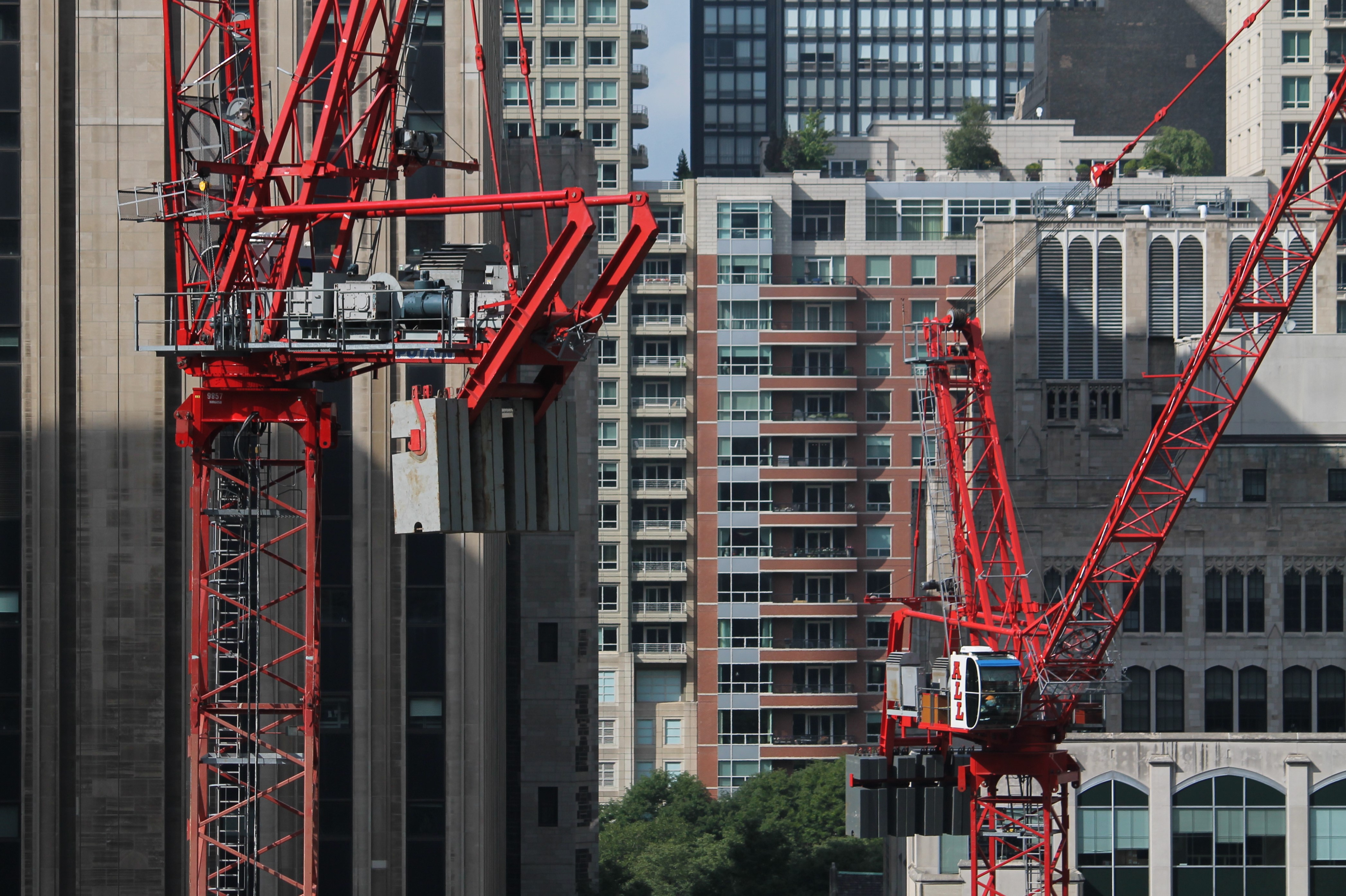 Simpson Querrey tower cranes