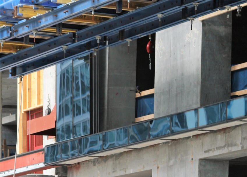 Vista Tower glass April 2018